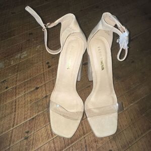 Fashion Nova nude strappy size 10 block heels